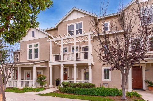 3070 Roia Ln, Oxnard, CA 93036-5336