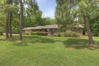 4313 83, Tulsa OK  74137-1901 exterior