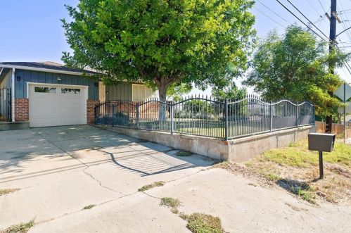 5965 Mountain View Ave, Riverside CA  92504-1572 exterior