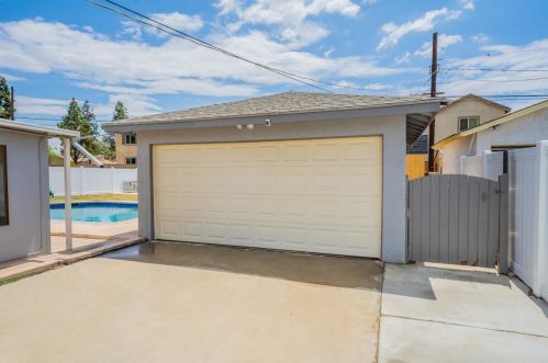 5318 Rochester St, Riverside CA  92504-2136 exterior