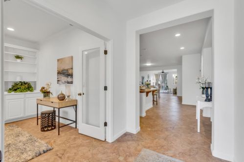 8287 Toad Hollow Way, Elk Grove, CA 95624-4578
