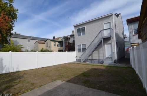 61 Arch St, Paterson NJ  07522-1756 exterior