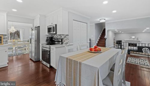 5002 Ten Mills Rd, Columbia MD  21044-1539 exterior