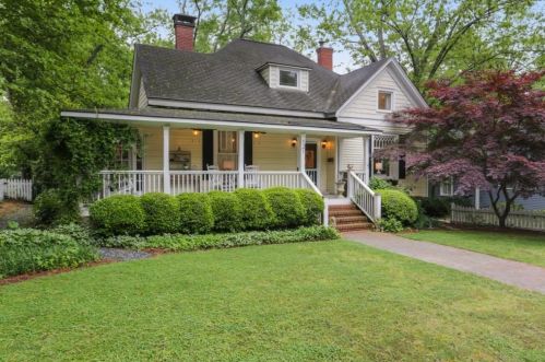 121 Maple Ave, Marietta, GA 30064-2221
