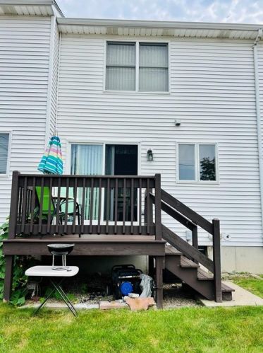 12 Sunflower Cir, Providence RI  02911-2763 exterior