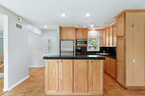 4425 82nd St, Minneapolis, MN 55437-1270