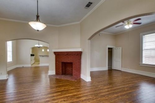 838 Bishop Ave, Dallas TX  75208-4218 exterior