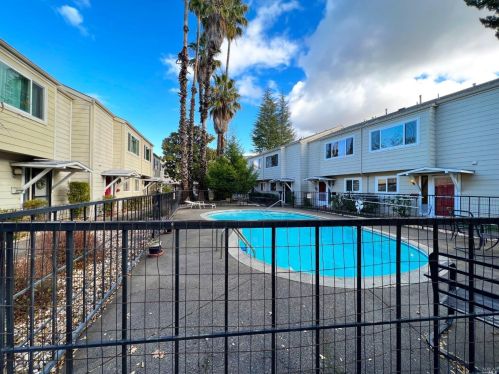 280 San Jacinta Dr, Ukiah CA  95482-5677 exterior