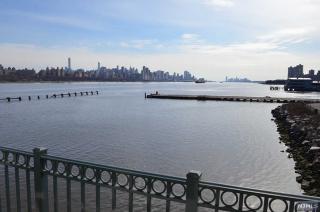 120 The Promenade, Edgewater NJ  07020-2110 exterior
