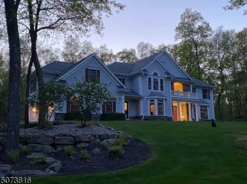 740 Woodport Rd, Sparta, NJ 07871-3012
