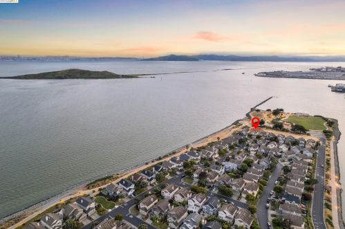 13 Harbor View Dr, Richmond, CA 94804-7496