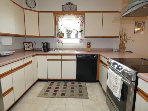 520 Russel St, Mount Prospect, IL 60056-2026