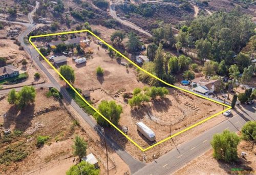 1816 Cedar St, Ramona, CA 92065-1334