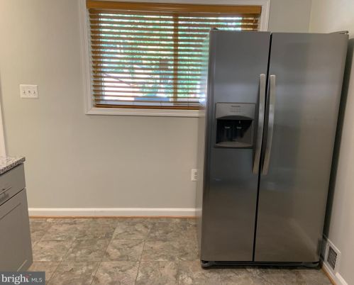 611 Park Rd, Severna Park MD  21146-3524 exterior