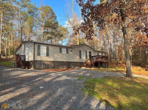 61 Holly Cir, Carrollton, GA 30116-5593