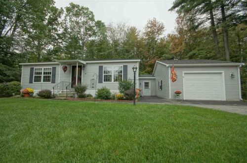 51 Granite Cir, Hampstead, NH 03841-5167
