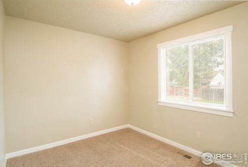 1214 Belle Dr, Loveland CO 80537-3704 exterior