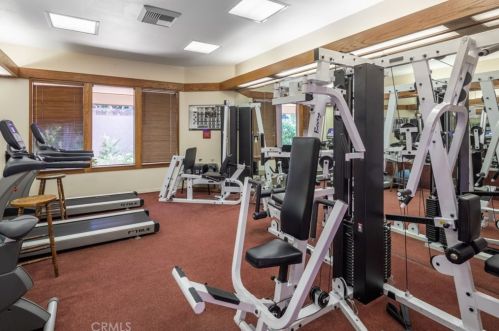 2567 Plaza Del Amo, Torrance CA  90503-7327 exterior