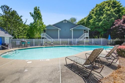 1305 Gettysburg Pl, Atlanta GA  30350-3084 exterior