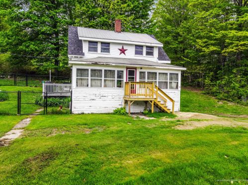 56 Prescott Rd, Manchester, ME 04351-3311