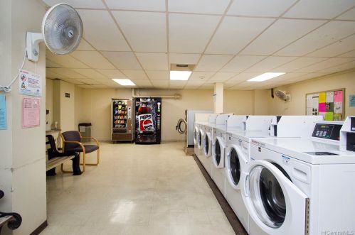 1519 Nuuanu Ave, Honolulu HI  96817-3755 exterior