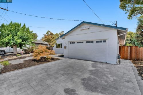 2378 Charlotte Ave, Concord CA  94518-2509 exterior