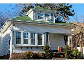 128 Modena Ave, Providence, RI 02908-2007