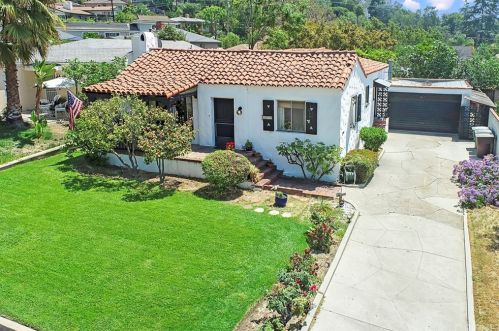 1834 Hillside Dr, Glendale, CA 91208-2513