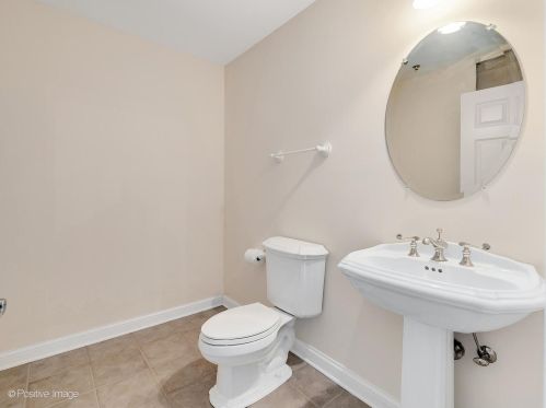 330 55th St, Willowbrook IL  60514-3015 exterior