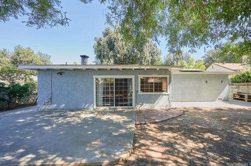 3440 Mono Dr, Riverside CA  92506-2118 exterior