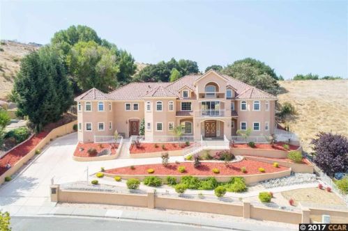 1054 Turquoise Dr, Rodeo, CA 94547-1774