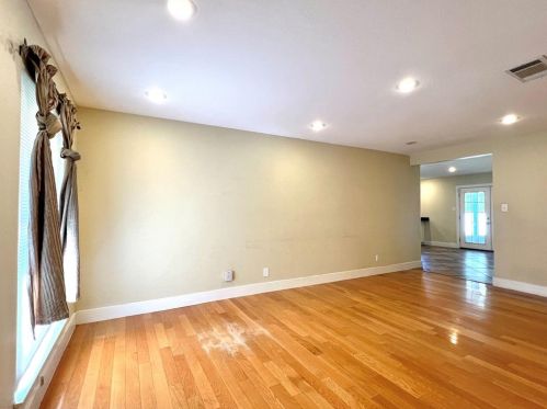 2404 Arpdale St, Austin TX  78704-3905 exterior