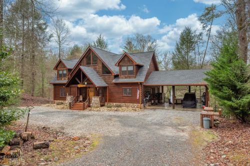 1082 Sunset Rd, Epworth, GA 30541-1915