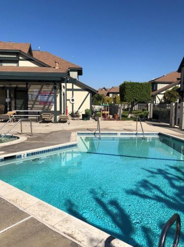 13309 Meyer Rd, Whittier, CA 90605-3547