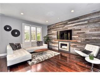 32 Pembroke, Irvine, CA 92618-3989