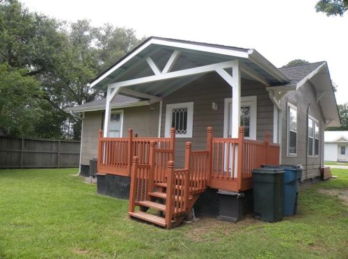 319 Hunt St, Bellvue TX  77418-1326 exterior