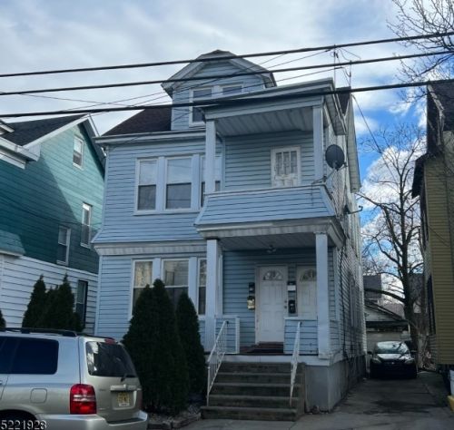 322 Vermont Ave, Irvington, NJ 07111-2563