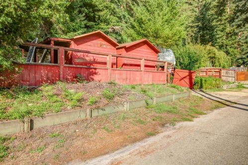 21 Brimblecom Rd, Big Basin CA  95006-9687 exterior