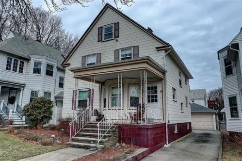 18 Hart St, Providence, RI 02906-2632