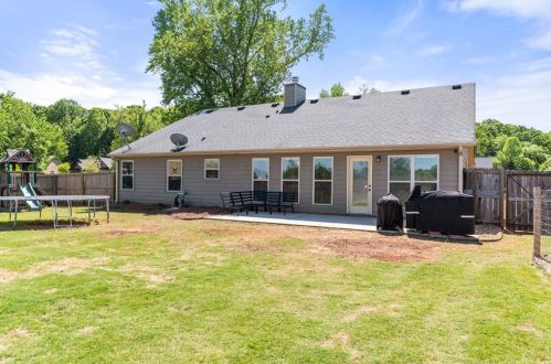 414 Lake Vista Dr, Jefferson GA  30549-4619 exterior