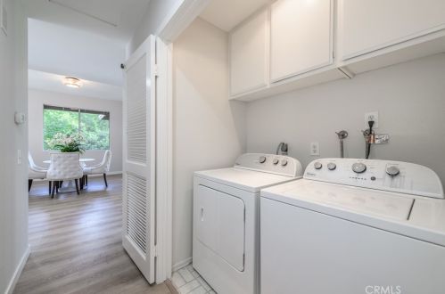 6 Highland Vw, Irvine CA 92603-3704 exterior