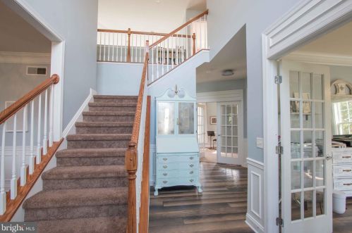1517 Smokehouse Ln, Harrisburg, PA 17110-3133