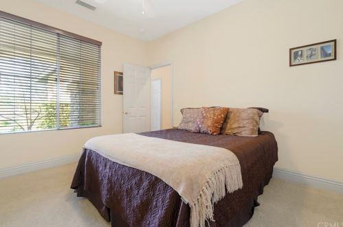 7470 Chateau Rdg Ln, Riverside CA  92506-7542 exterior