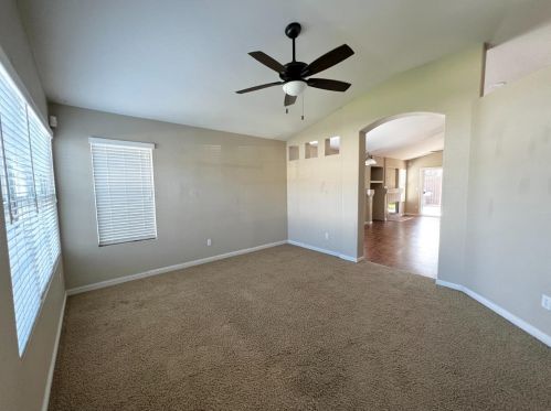 8820 Alder Grove Pl, Elk Grove, CA 95624-1254