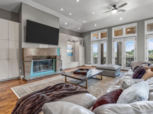 4750 Gresham Dr, Folsom CA  95762-7700 exterior