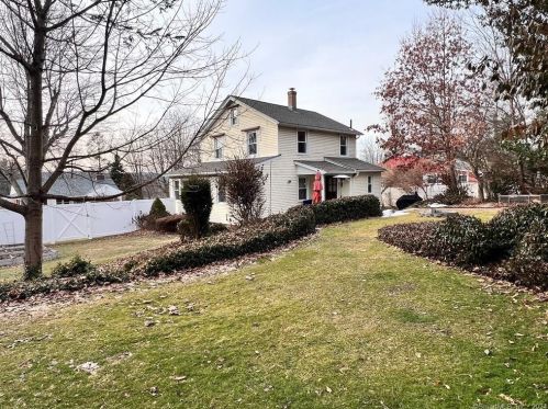 219 Barton St, Torrington CT  06790-5618 exterior