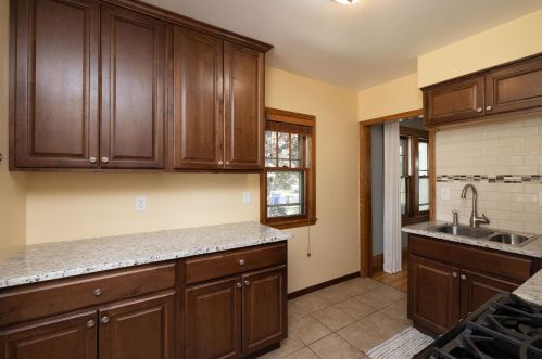 1397 Alaska Ave, Saint Paul MN  55116-2339 exterior