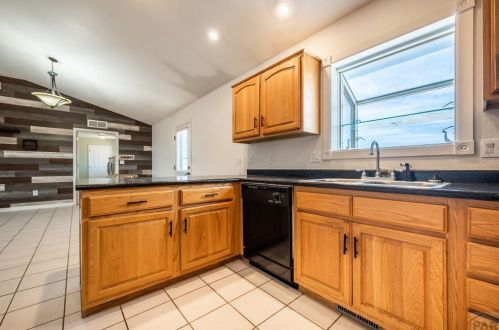 1212 Saddle Ridge Ln, Pueblo CO  81007-3905 exterior