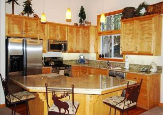 12327 Northwoods Blvd, Truckee CA  96161-6410 exterior