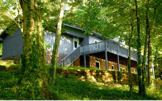 461 Drake Ridge Dr, Hayesville, NC 28904-6156